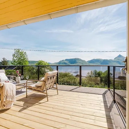Lofoten Family Apartment *